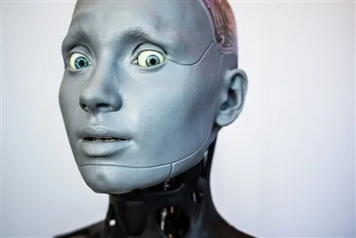 Πρώτη Συνέντευξη Τύπου που Διεξήχθη από Ρομπότ Συνδεθείτε με το ρομπότ παράδοσης